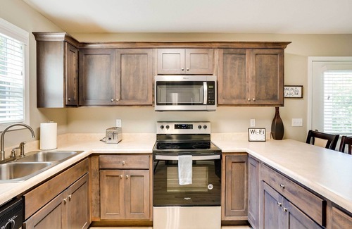 Benton House | Benton Townhome Rental Near Kentucky Lake!