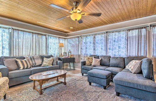 Benton Cottage | Benton Vacation Rental w/ Deck & Fire Pit!