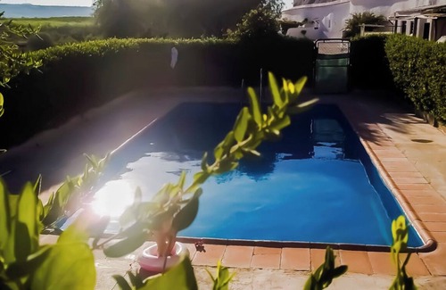 Baza Cottage | BENZALEMA CUEVA 2 PETS ARE ALLOWED