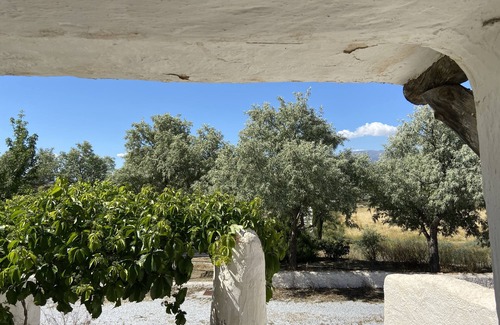 Baza Cottage | BENZALEMA CUEVA 2 PETS ARE ALLOWED