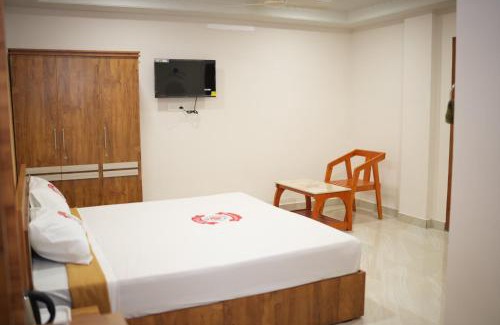 Ponnani Hotel | Benzy Tourist Home
