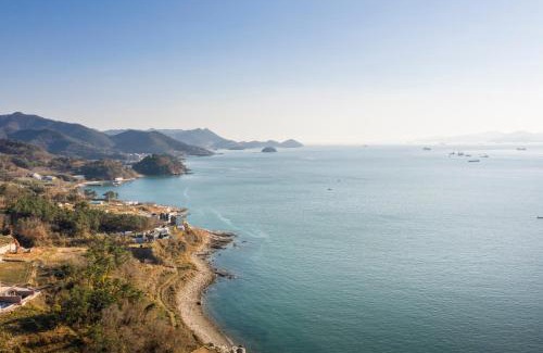 Namhae House | beotkkotgil jinaseo