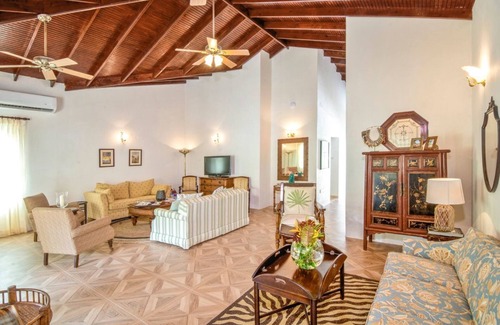 Friendship Resort | Bequia Palm Villa - Four Bedroom Resort, Sleeps 7