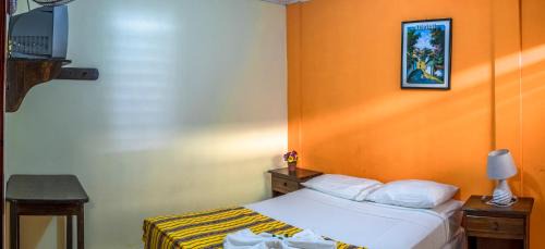 Copan Ruinas Bed & Breakfast | Berakah B&B- Central Park
