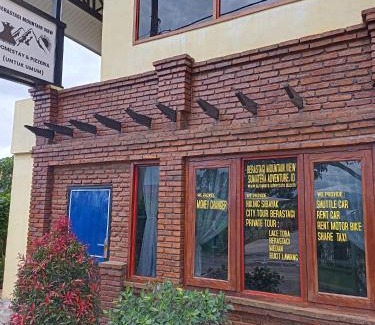 Berastagi House | Berastagi Mountain View Homestay & Pizzeria