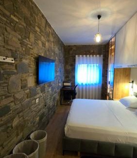 Otllak Apartment | Berat Stone house
