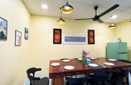 Taman Pakatan House | Bercham 81 Homestay