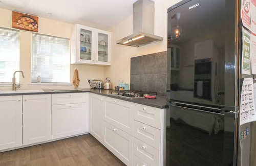 Tomintoul Cottage | BERG COTTAGE, pet friendly, character holiday cottage in Tomintoul