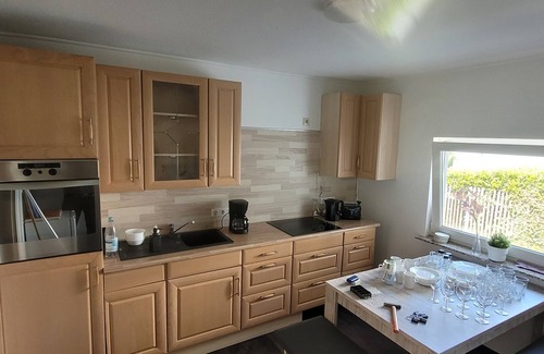 Bergisch Gladbach Apartment | Berg Messe EG, 2,5 Zimmer, Homeoffice, W-lan