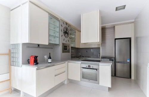 Segundo Ensanche Apartment | Bergamín by Clabao