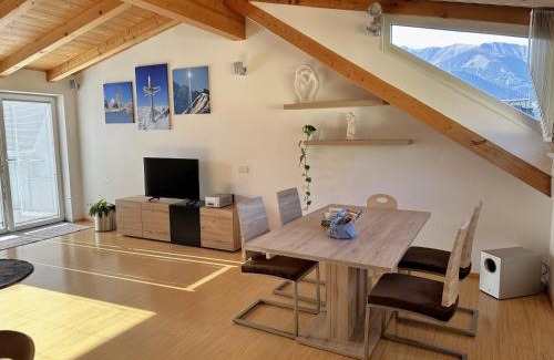 Zirl Apartment | Bergblick rundum Zirl by Base&Beyond