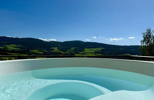 Poellauberg Ski Chalet | Bergchalet mit Wellness-Oase, Natur Pur