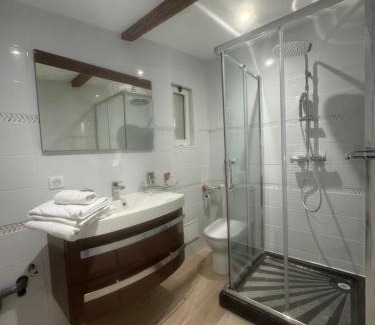 Saint-Menet Apartment | Bergerie