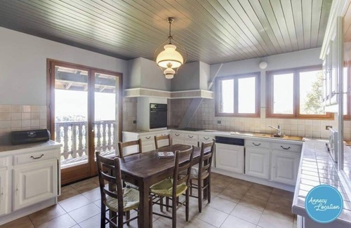 Talloires-Montmin Apartment | Bergerie – Loft Apartment with Panoramic Lake & Mountain Views