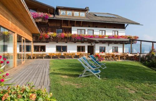 San Lorenzo di Sebato Hotel | Berggasthof Häusler