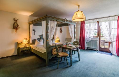 Waffenrod Hotel | Berggasthof & Hotel Kranich