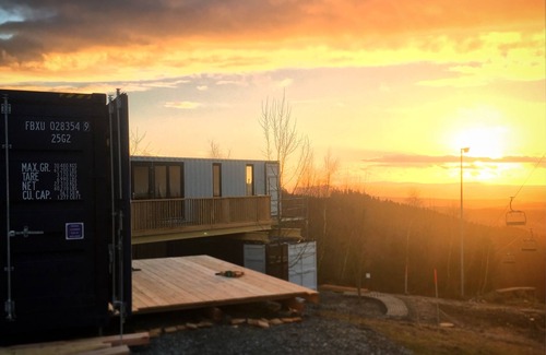 Schoeneck House | BERGHEIM Container Lofts, Holidays directly in the Ski & Bikewelt, Container "Drop"