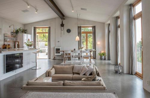 Nyhamn Villa | Bergshuset