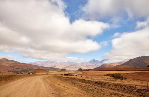 Drakensberg Gardens House | Bergview Farm Cottage by First Private Stays