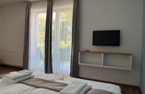 Sarvar Apartment | Berill Crystal Apartman