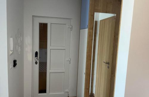 Sarvar Apartment | Berill Crystal Apartman