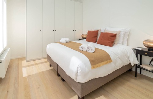 Saint-Josse-ten-Noode Apartment | Beriot V - Two Bedroom Apartment, Sleeps 6