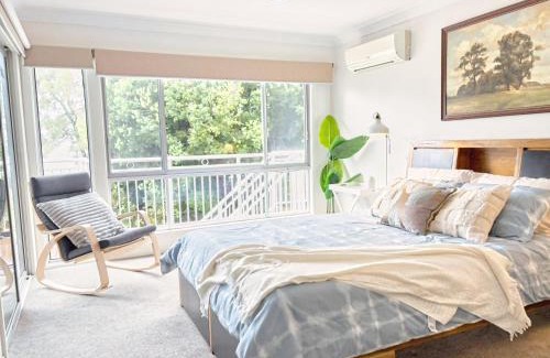 Berkeley Vale House | Berkeley Waterfront - Familys and Boaters Paradise