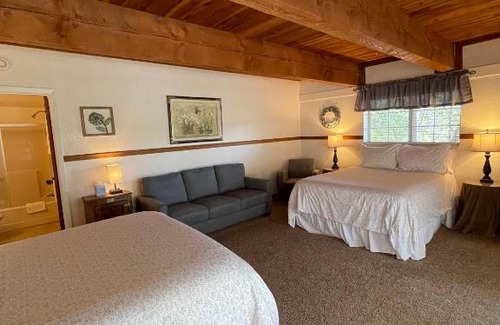 Groveland Bed & Breakfast | Berkshire Inn