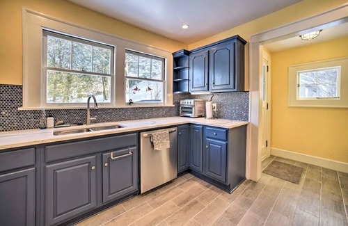 Adams House | Berkshire Mountain Escape: family retreat open now for fall color and skiing!