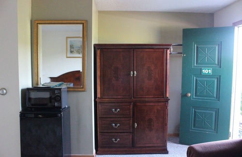 Austerlitz Hotel | Berkshire Travel Lodge