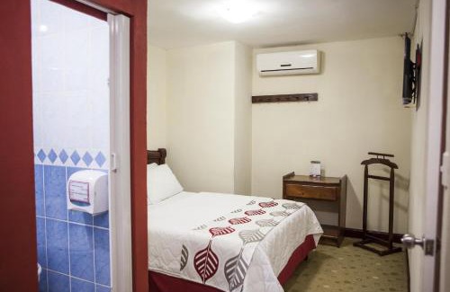 Cacique Hotel | Berlor Airport Inn