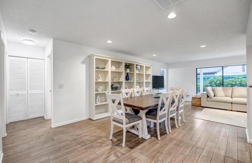 Palm Valley House | Bermuda Bungalow