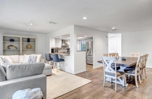 Palm Valley House | Bermuda Bungalow