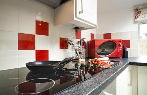 Tan-y-groes House | Bern Cottage Tresaith