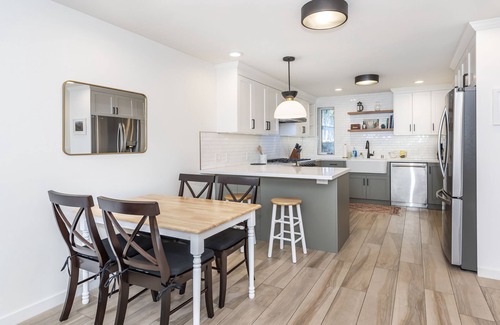 Bernal Heights House | Bernal Bungalow - 2 Bdr./2 Bath with Backyard.