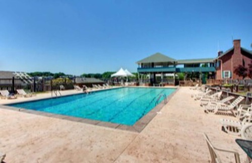 Smith Mountain Lake Condo | Bernard's Landing Docktails and Dreams - Waterfront