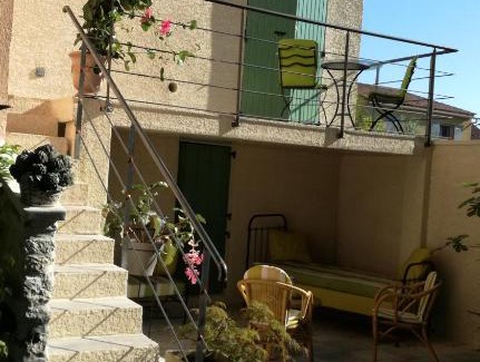 Montfavet Bed & Breakfast | Berne &Michel