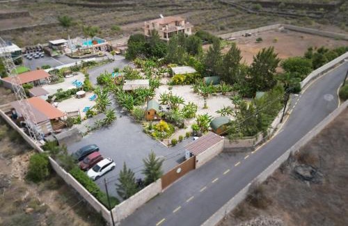 Buzanada Apartment | Bernegal Maday, Heated Bathtub Piscina y Jardin by Deihu Experiences