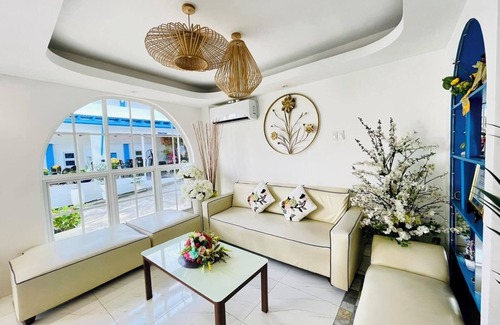 Guinobatan Hotel | Bernese Resort Hotel powered by Cocotel