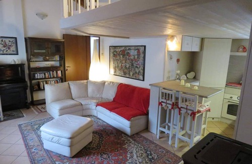 Tirano House | Bernina Express Apartment cozy home w/Jacuzzi