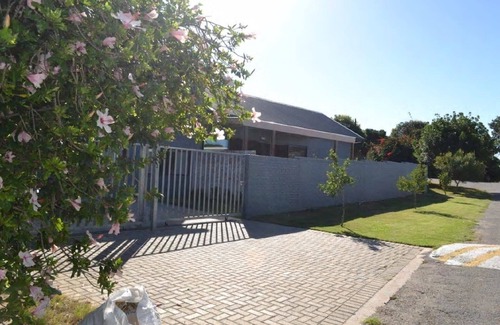 Bushman's River Mouth House | Berries Corner.