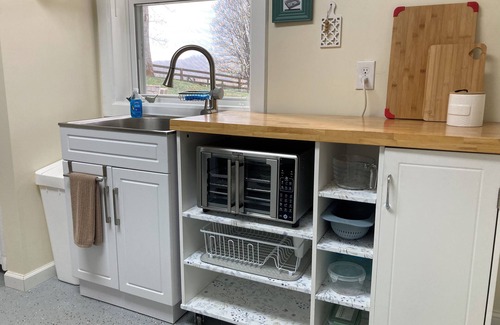 Madisonville Apartment | Berry Acres Retreat