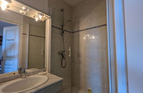 Chatillon-sur-Indre Bed & Breakfast | Berry Guest Rooms: Nature and Relaxation near Loire Castles