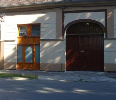 Senta Apartment | Berta Apartman