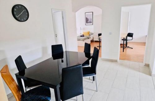 Rhein-Erft-Kreis District Apartment | Berta die Kölner Vorstadtwohnung