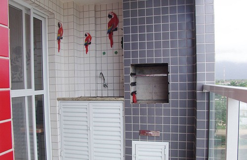 Maitinga Apartment | Bertioga - apartment 80 m from the beach, 4th floor, with sea and mountain views.