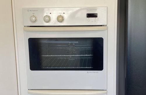 Berwick House | Berwick 2 Bedroom Pet Friendly House