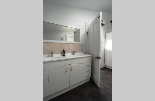 Battery Point House | Berwick Cottage