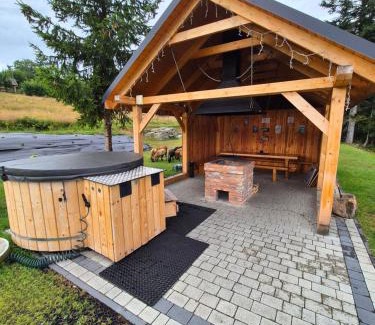 Ujsoy House | Beskidzka Stodoła przy szlaku z pięknym widokiem