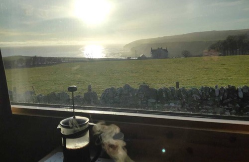 Dunbeath Cabin | Bespoke Hand Built Shepherds Hut in Dunbeath